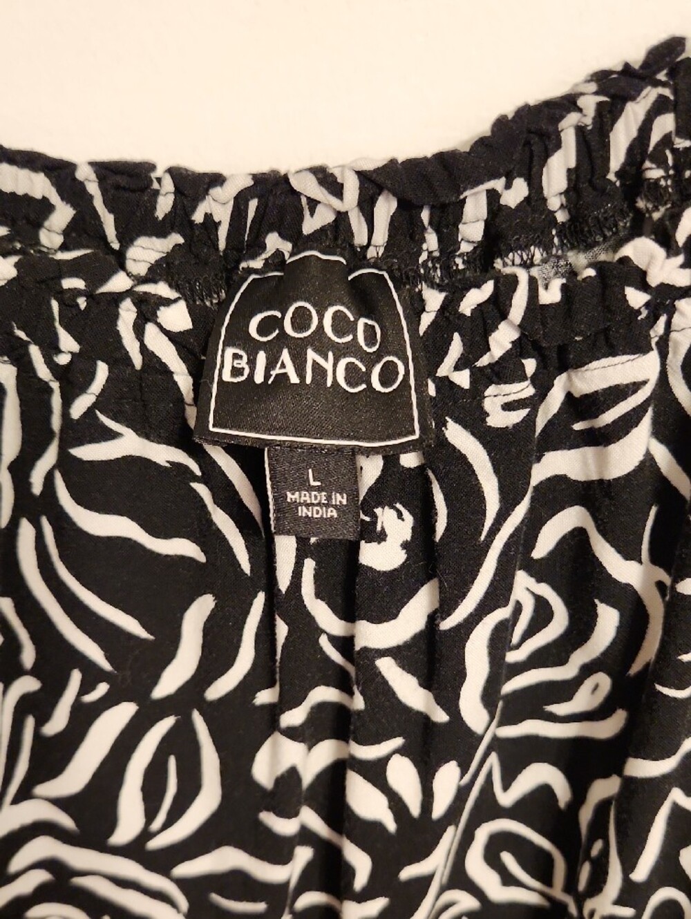 Coco Bianco Black & White Floral Peasant Blouse - Picture 2 of 2